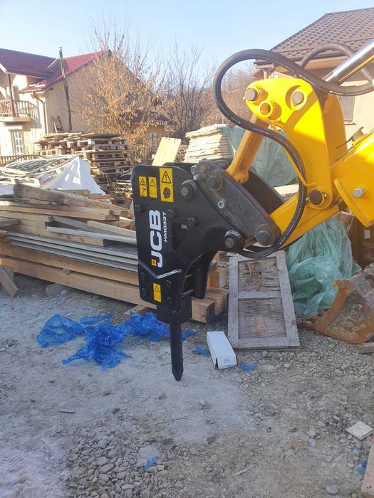 Sapaturi mecanizate cu buldoexcavator in Iasi