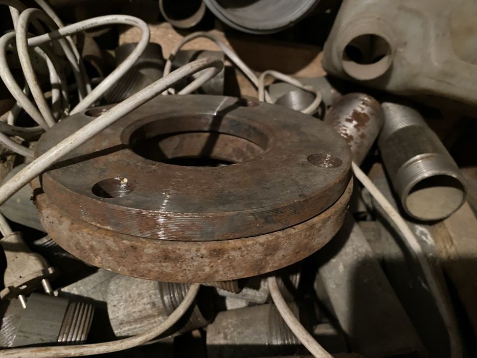 Фитинги, сгоны, отводы, углы, тройники, крестовины, фланцы, задвижки