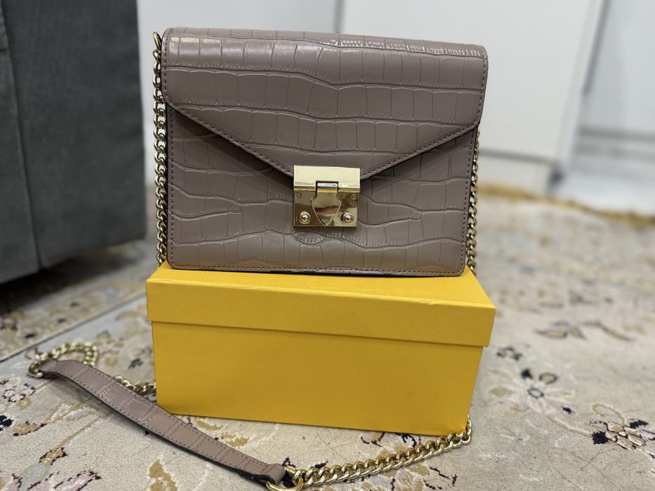 Продам сумки дешева