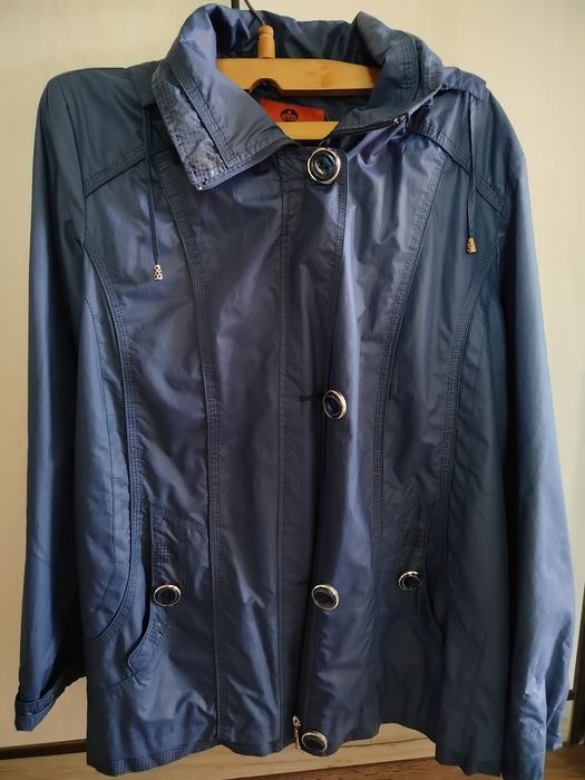 Женская ветровка