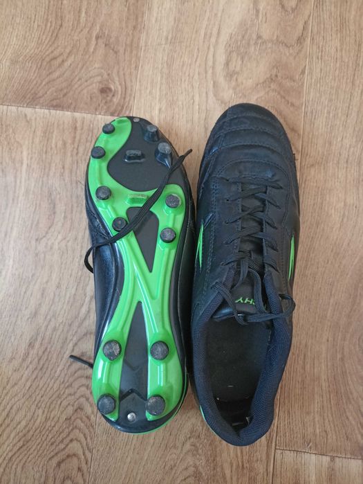 Бутони, футболни обувки Puma EVO speed 40