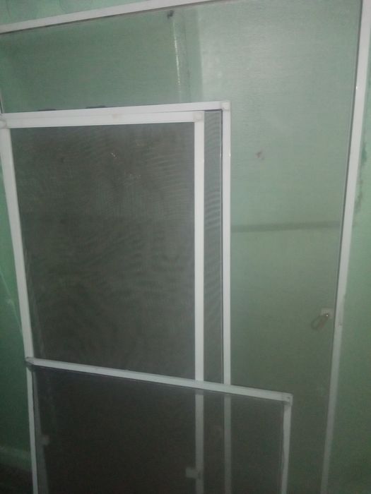 Москитные сетки б/у