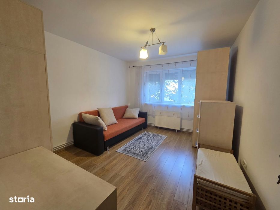 Inchiriez apartament 4 camere decomandat etajul 2 zona Piata Garii