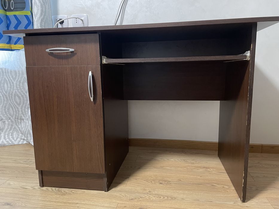 Birou din PAL wenge, cu sertar și dulap