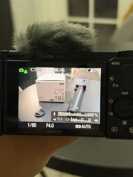 Cameră foto/vlogging Sony ZV-E10