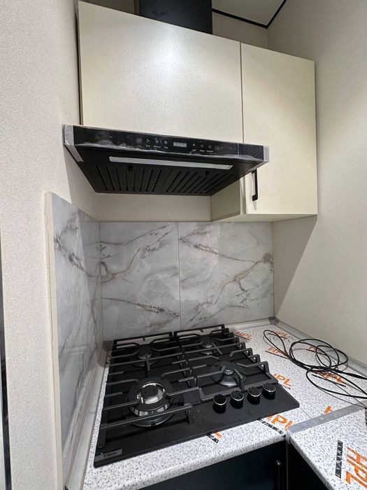 Срочно продаю 1 комнатную квартиру метро Новза