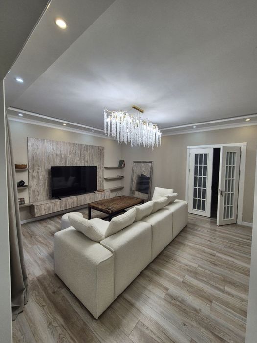 Сдается в аренду частный дом с бассейном в махалле Амир Темур.