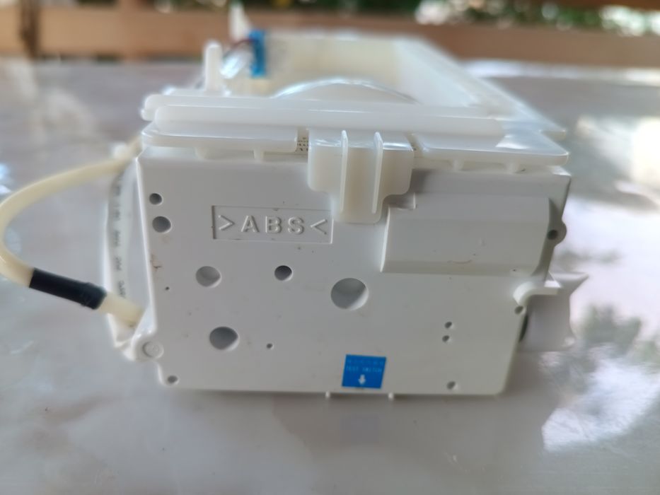 Ледогенератор за хладилник самсунг