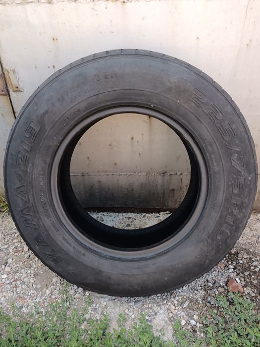 Продам 1 шину 225/75/R16 на УАЗ
