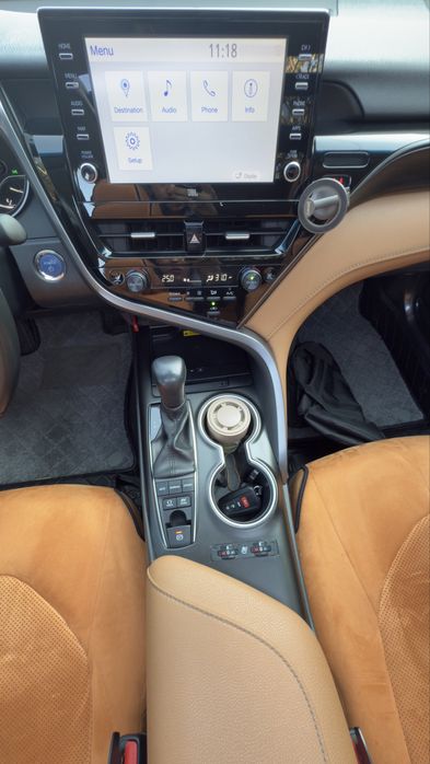 Toyota Camry Grand Full Hybrid panorama Luk