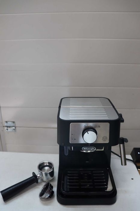 Еспресо машина DE’LONGHI Stilosa EC 260.BK, 15 bar, 1100 W, 1 л, Черен