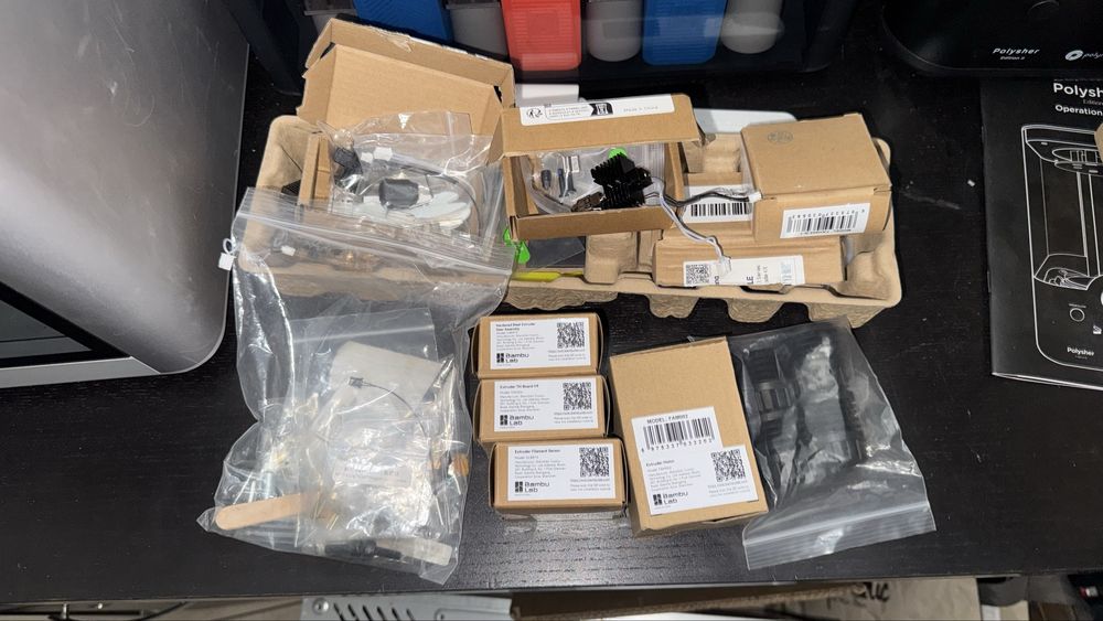 Imprimanta 3D Bambu Lab X1C cu două AMS și accesorii