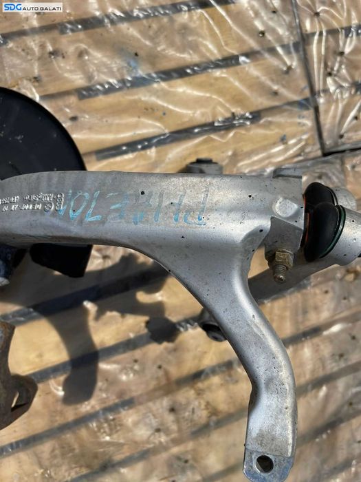 Fuzeta cu Butuc Rulment Dreapta Fata Audi A8 D3 2002 - 2010 Cod 4E0258M