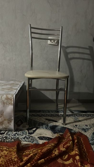 Стол для кухни со стульями