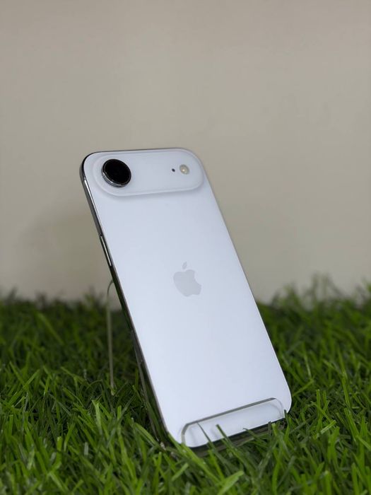 Телефон Iphone 17 air