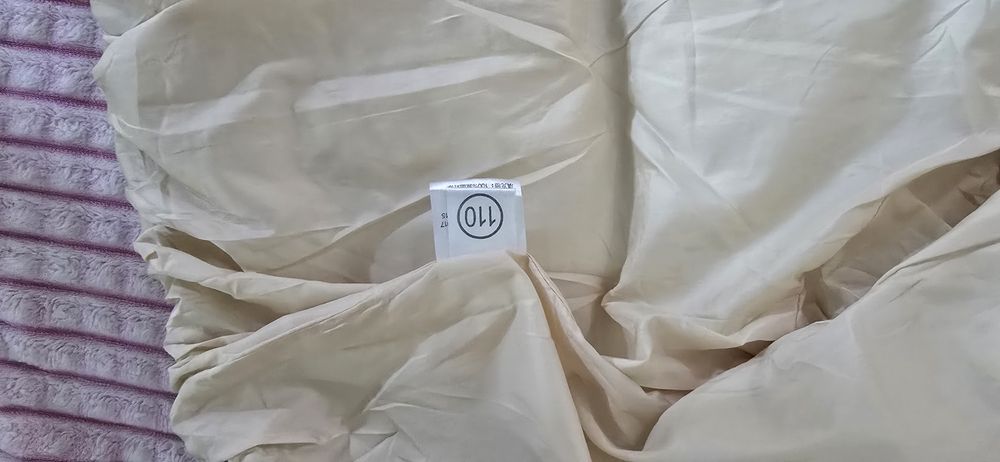 Продам куртку на девочку