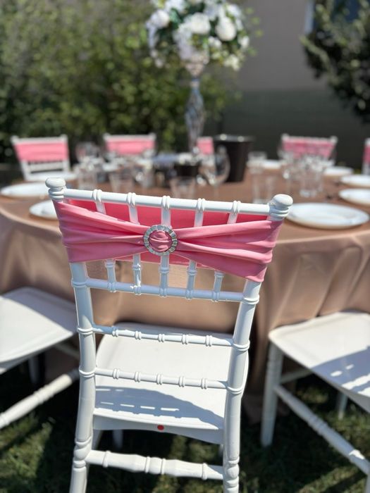 Inchiriez mese si corturi evenimente