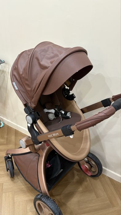 Коляска от Hot mom