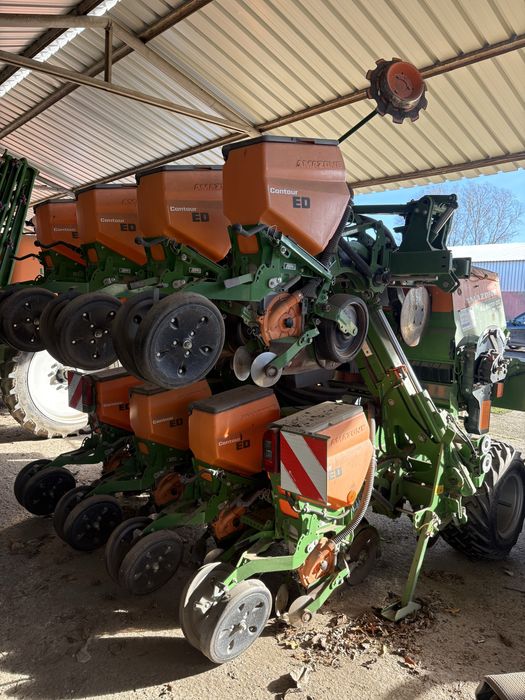 Tractor class +utilaje