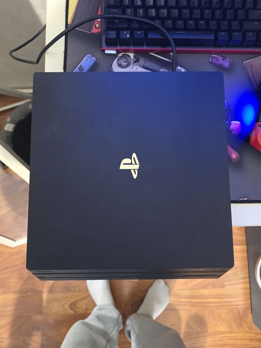 Ps4 pro 1tb + controller