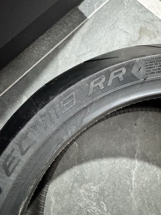 Metzeler Sportec m9rr 180/55-17 Dot 4024 gsxr r6 cbr