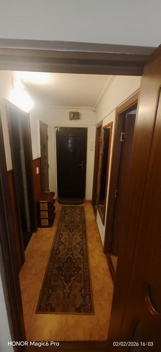 Închiriez apartament 2 camere decomandat
