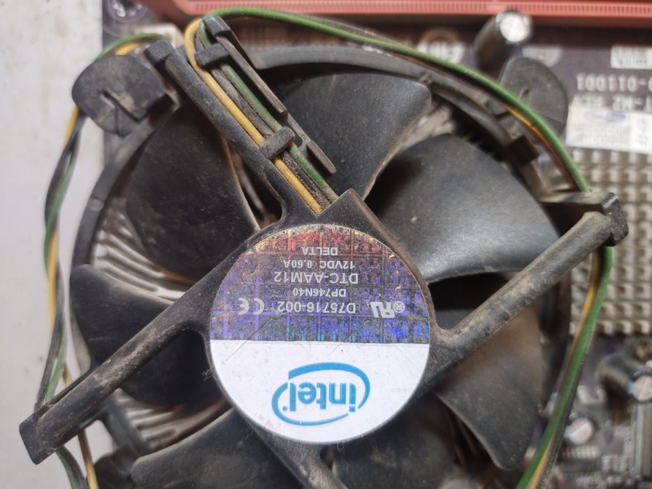 Кулер DeepCool 92 мм и кулер Intel LGA 775