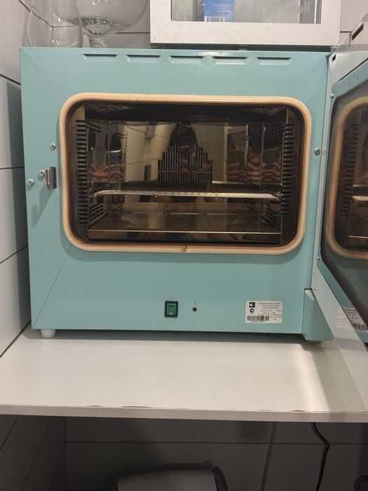 Сухожаровой шкаф