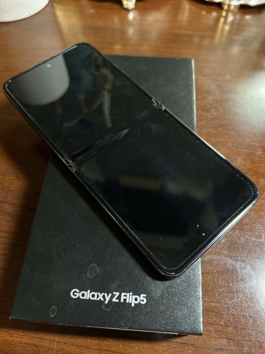 Samsung galaxy Z Flip 5