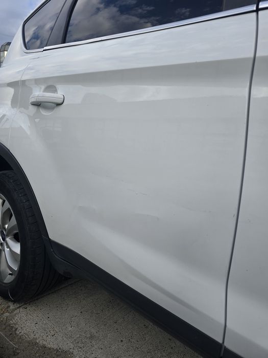 Vând Ford Kuga 2011