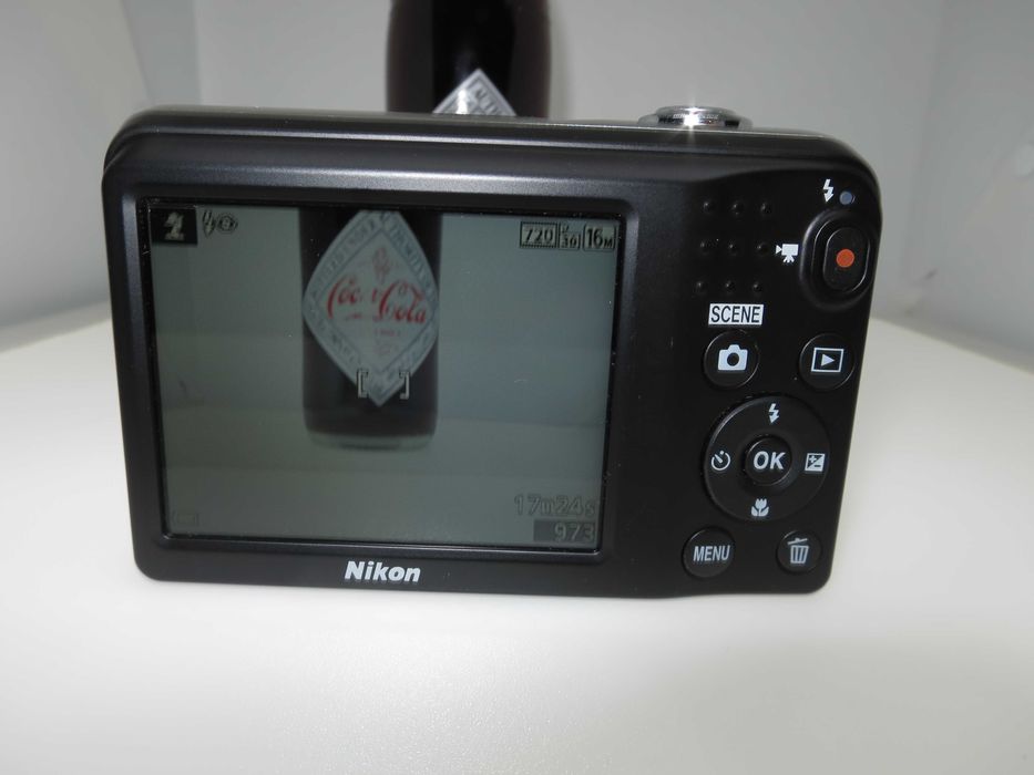 Nikon Coolpix A10 страхотен компактен фотоапарат цифрова камера