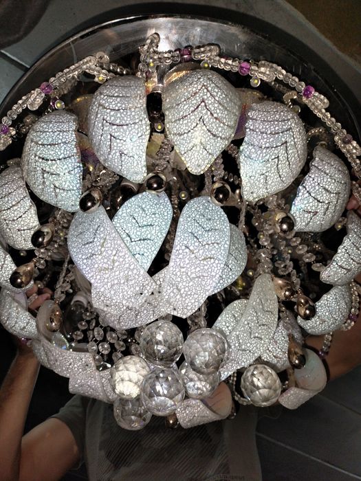 Потолочная люстра в гостиную