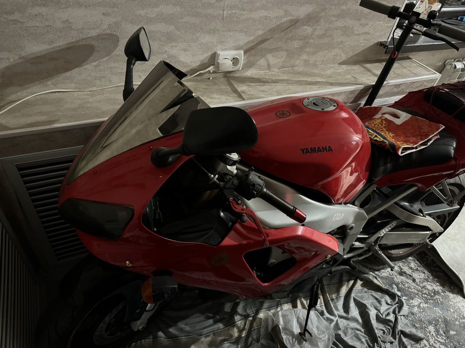 Мотоцикл Yamaha YZF-R1