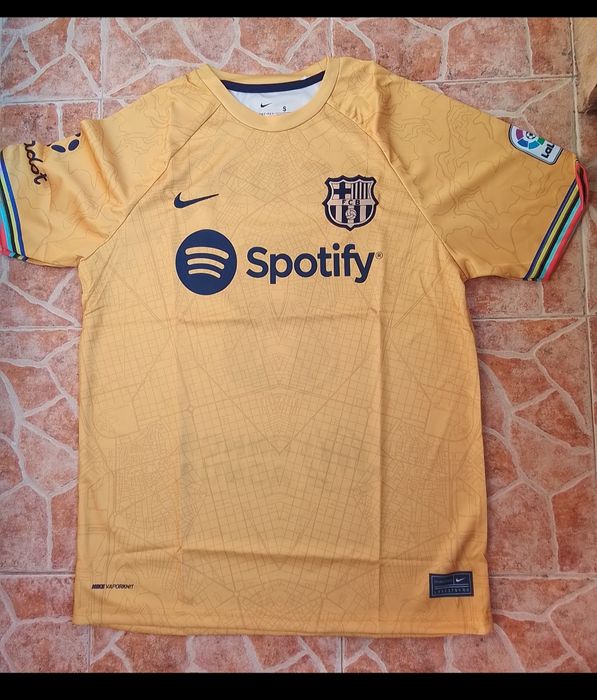 РЕТРО мъжки футболни тениски 9 RONALDO 11 RONALDINHO 8 STOICHKOV