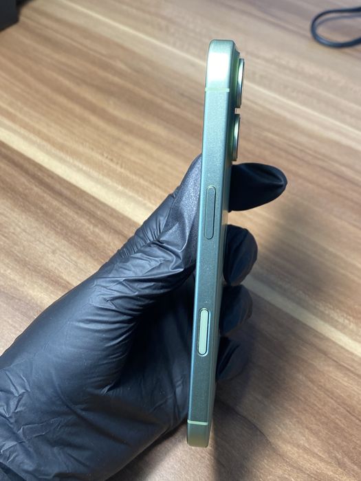 iPhone 17• 256 GB • Sage