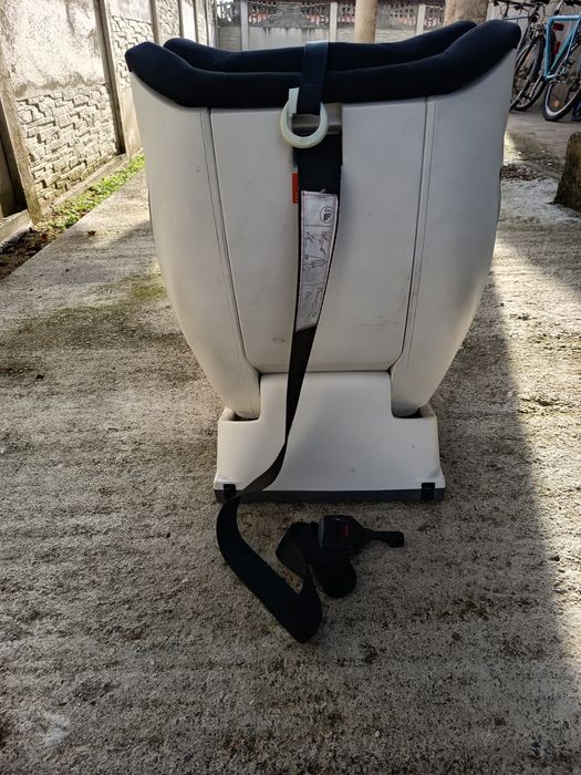 Vand 2 bucati scaun masina pentru copii (scoica bebelusi)