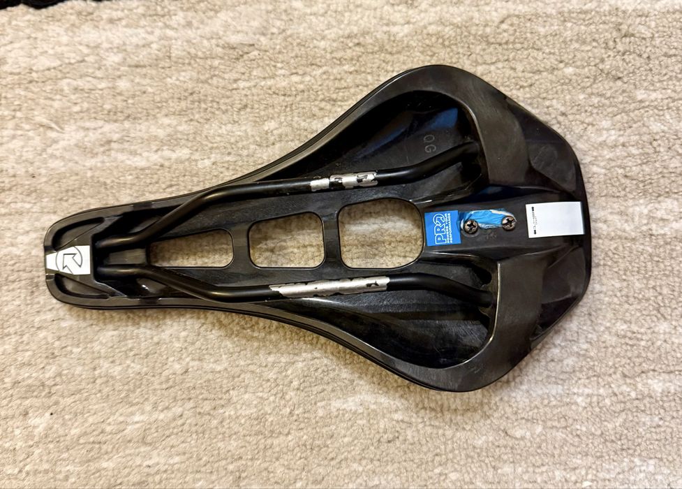 Șa Shimano PRO Stealth Sport 142mm – Road / Gravel / TT