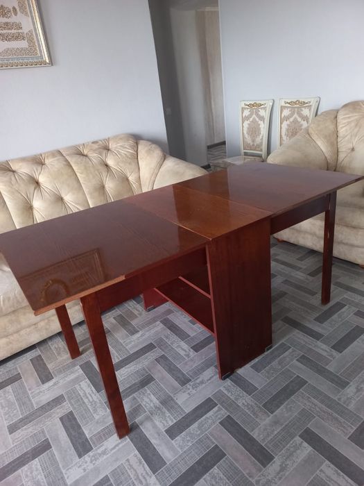 Продаётся стол раскладной