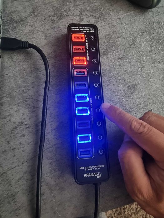 usb hub apanahe usb 3.0 11 porturi, 4 cu incarcare fast charge