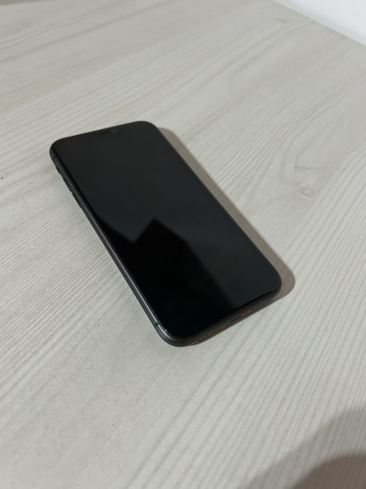 iPhone 11 - 64 gb