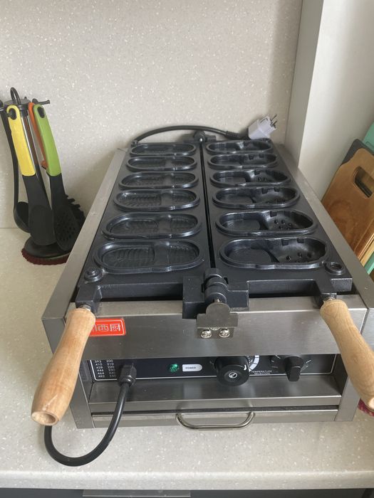 Продаем вафельницу