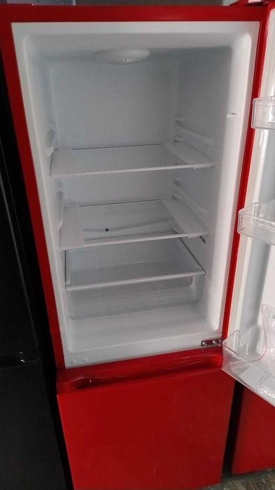 Комбиниран Хладилник с фризер Bomann 175 л Червен 143 см