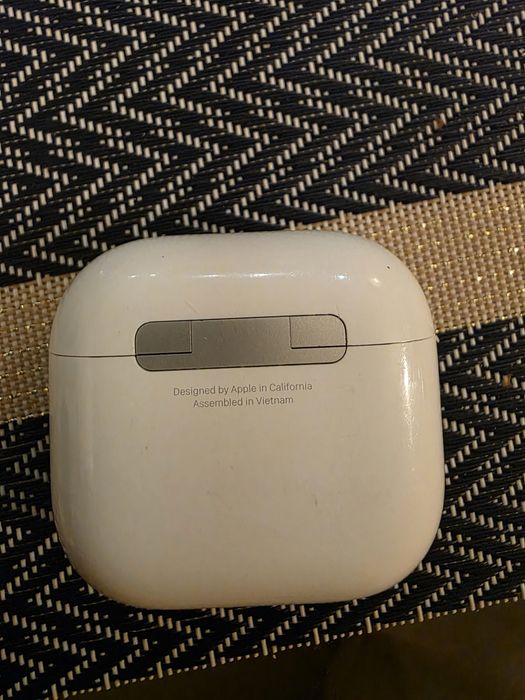 Airpods 4 генерация