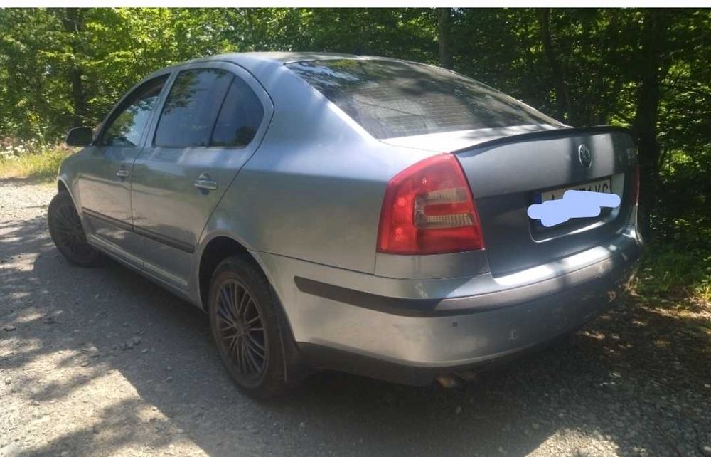 Продавам Шкода Октавия 2