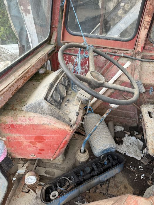 Tractor U650 an 1989 fara motor