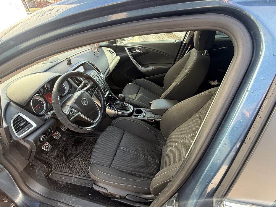 Opel Astra J - 1.4 turbo benzina