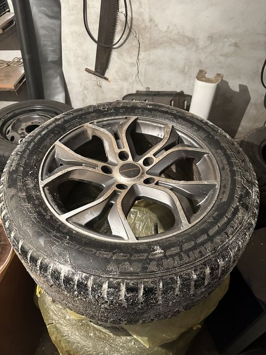 резина диски шипи продам 285/50/20