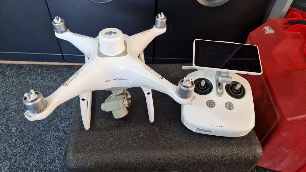 Drona Dji Phantom 4 RTK/ 8 bateri drona / 2 bateri controler / asigure
