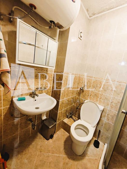 Дава се под наем Тристаен апартамент в София, Красно село - 81 кв.м за 612 € - Снимка #9