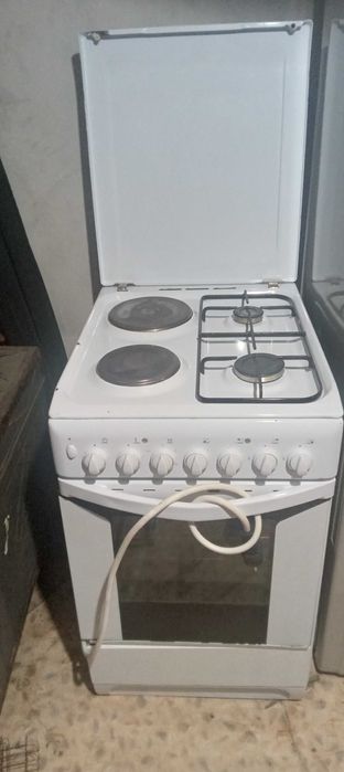 Продам электрическую плиту